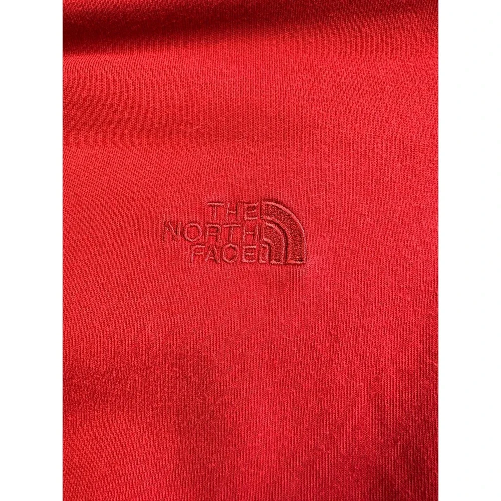 The North Face Red Long Sleeve T-Shirt Large Embroidered Logo Outdoor Tee Sun